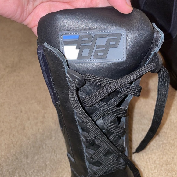 Prada Chunky heel ankle boot. Like new - Picture 3 of 4